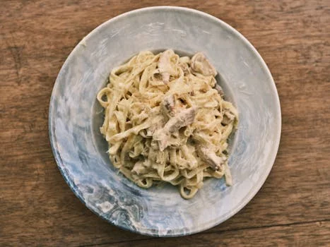 fettuccine alfredo creamy parmesan sauce
